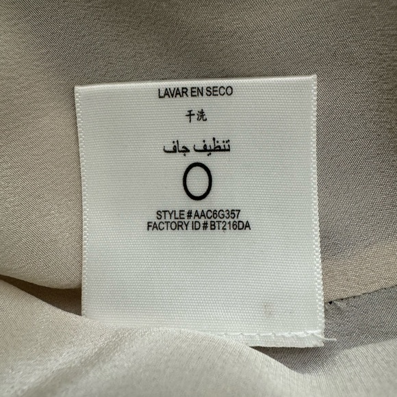 BCBG MaxAzria Runway, V Neck Grey and White Silk Tie Dress, size XS - Picture 6 of 7